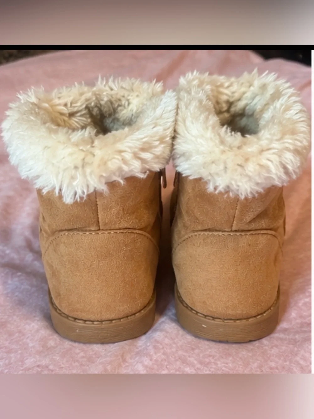 Cat & Jack Girls’ Faux-Fur Lined Boots – Toddler/Little Kid Size 8